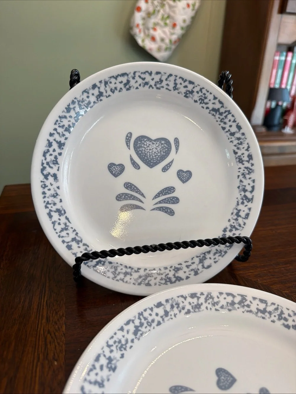 Blue Heart Pattern Ceramic Dinner Plate - White and Blue